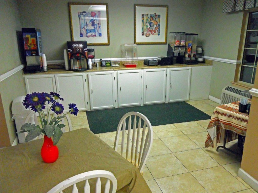 America'S Best Inn - Beaufort Luaran gambar